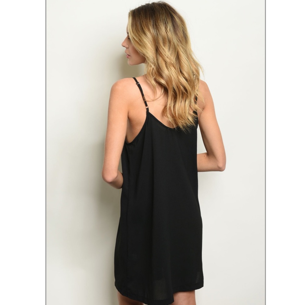 🖤Black Dress with Button Detail🖤 - Picture 2 of 3